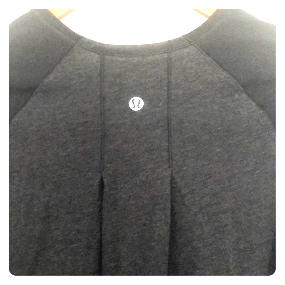 3/4 sleeve Lululemon top